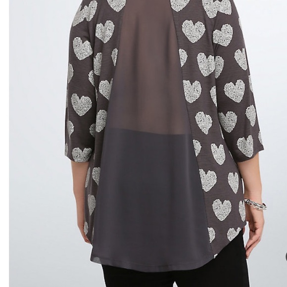 Torrid Rose Hearts Chiffon Inset Tee (size 3) - Picture 3 of 7